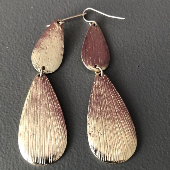 Basket weave Earrings - Picture 2 of 2